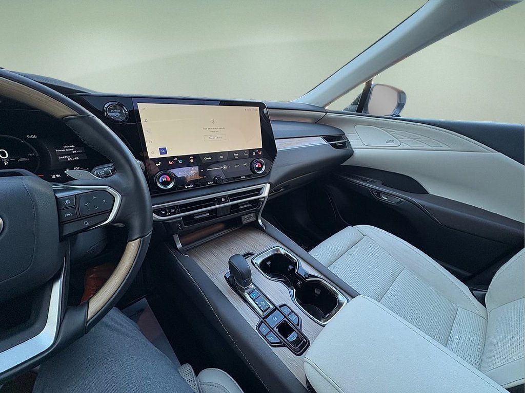 Used 2025 Lexus RX 450h AWD w/ Convenience Package image 27