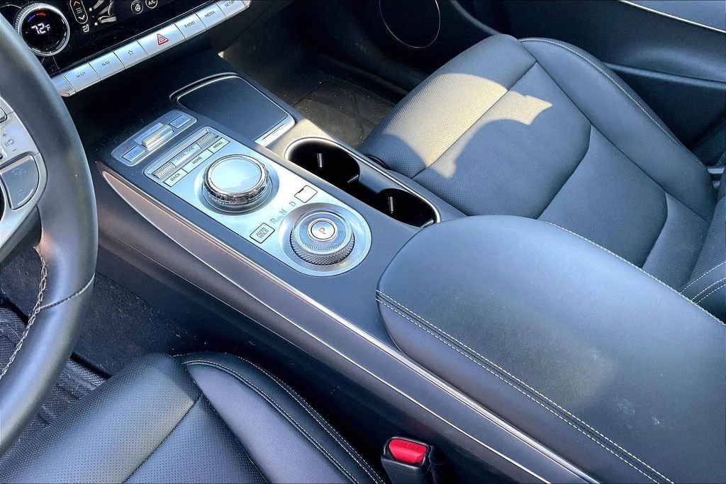 Used 2024 Genesis GV70 2.5T w/ Select Package image 16