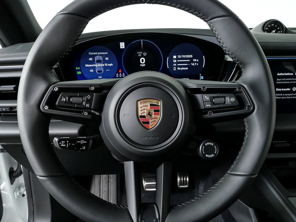 New 2025 Porsche Macan 4S Electric image 9