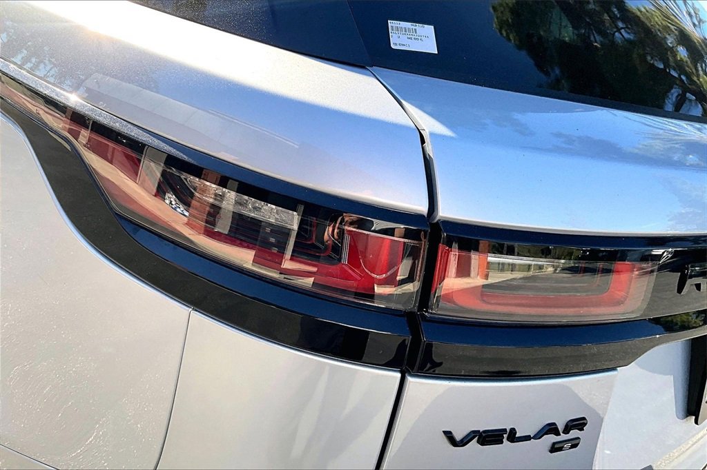 Used 2021 Land Rover Range Rover Velar R-Dynamic S image 21