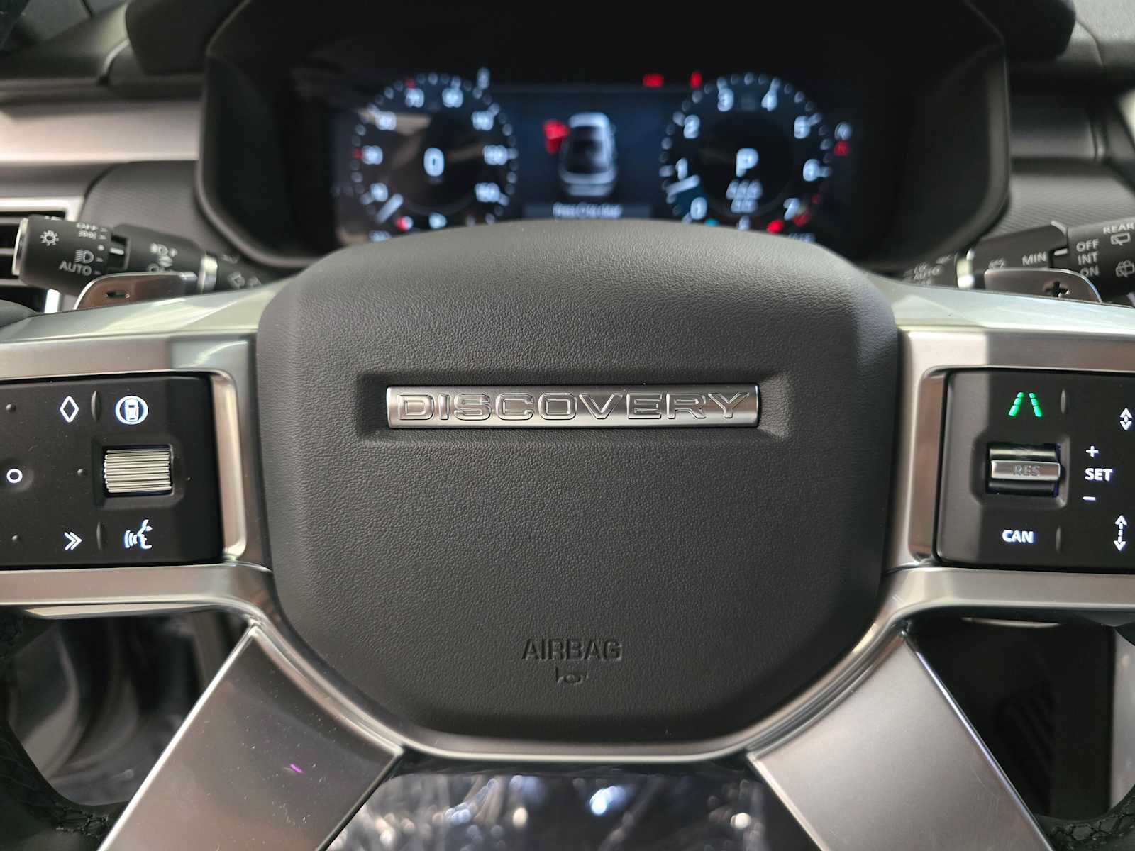 New 2026 Land Rover Discovery Limited Edition AWD/4WD image 28