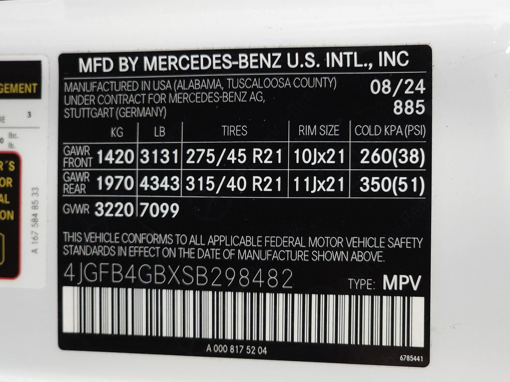Used 2025 Mercedes-Benz GLE 450e 4MATIC w/ AMG Line Exterior image 38
