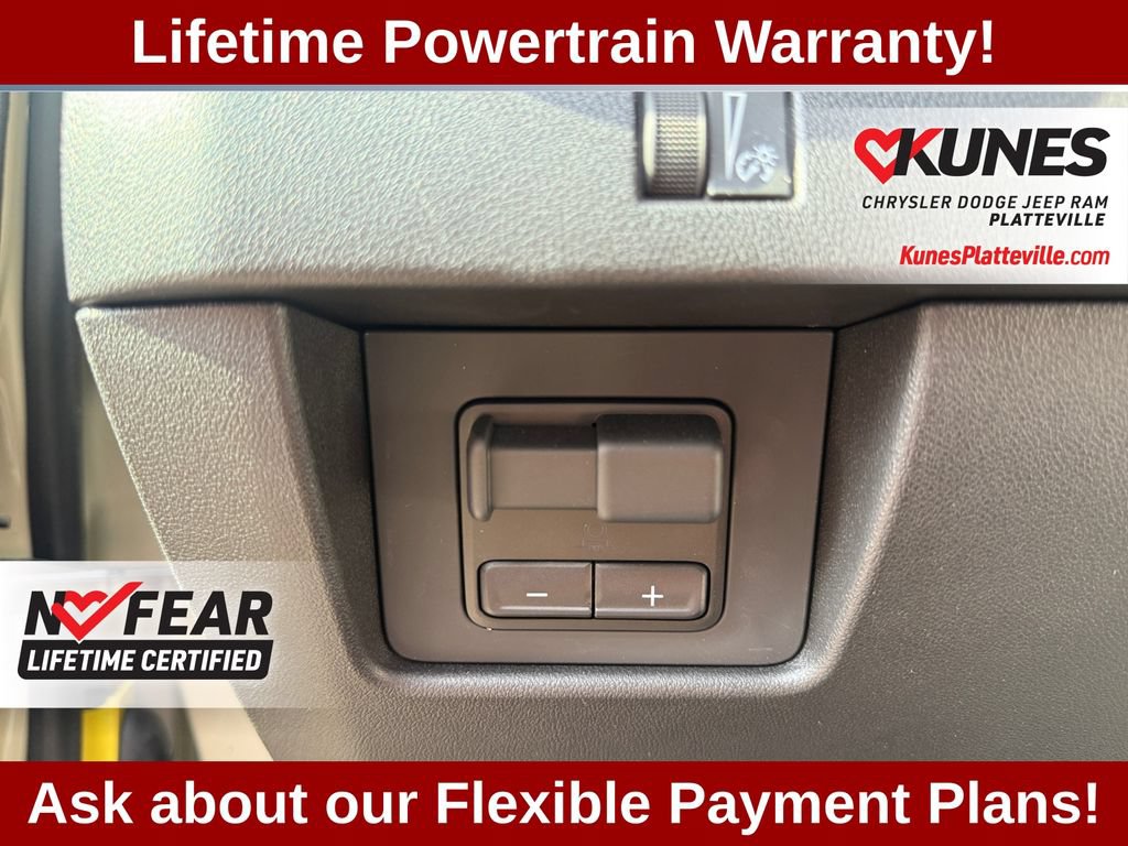 Used 2024 GMC Canyon AT4X AWD/4WD image 19