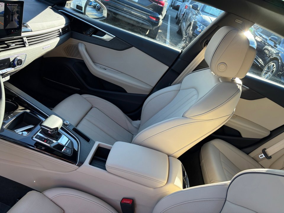 Used 2025 Audi A5 2.0T Premium Plus w/ Premium Plus image 31