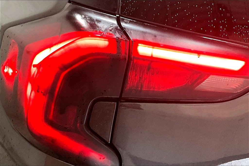 Used 2020 GMC Terrain SLT image 23