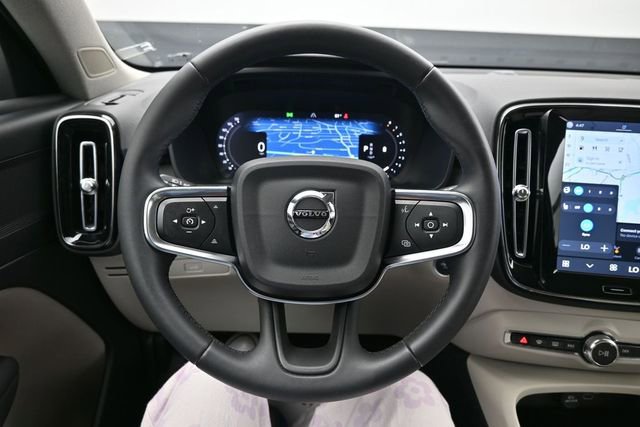 Used 2023 Volvo XC40 B5 Plus w/ Protection Package Premier AWD/4WD image 24