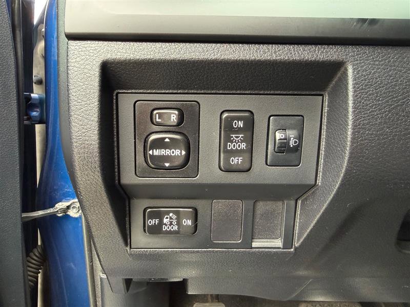 Used 2014 Toyota Tundra SR AWD/4WD image 32