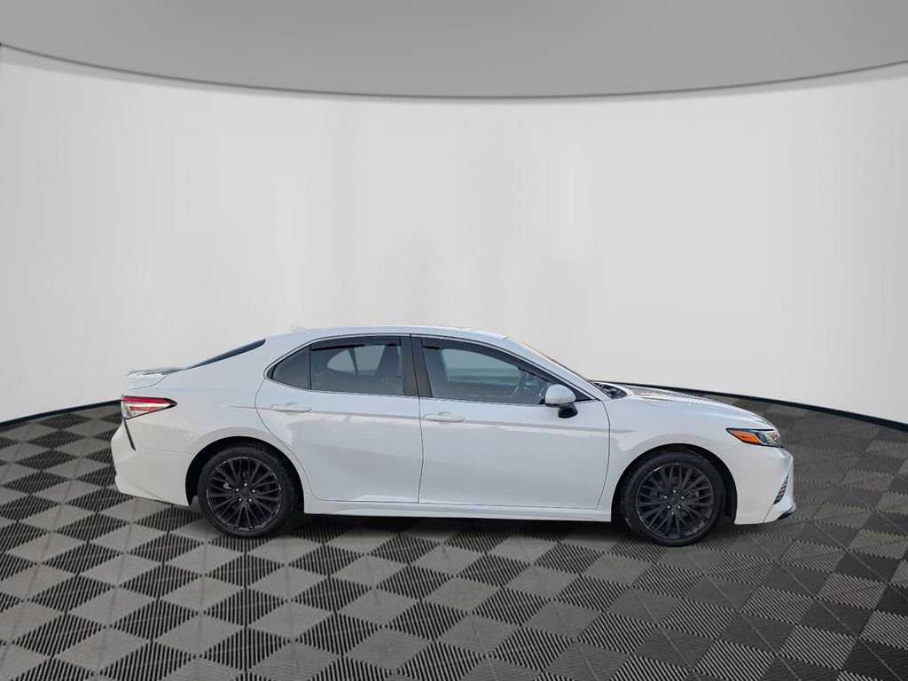 Used 2020 Toyota Camry SE image 9
