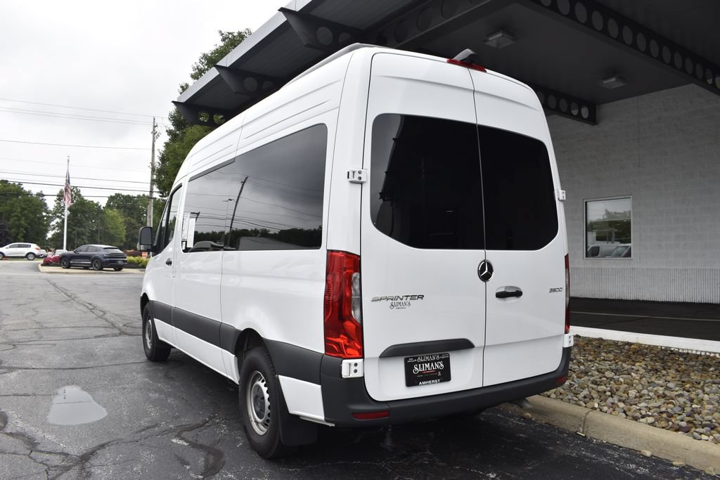 Used 2024 Mercedes-Benz Sprinter 2500 image 3