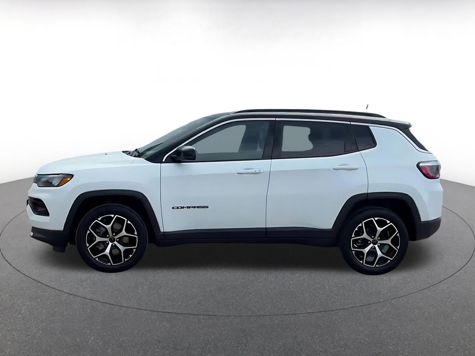 Used 2025 Jeep Compass Limited image 8