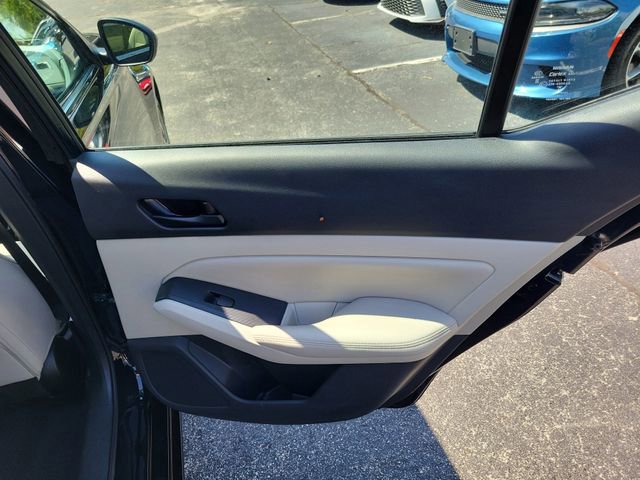 Used 2025 Nissan Altima 2.5 SV FWD image 29