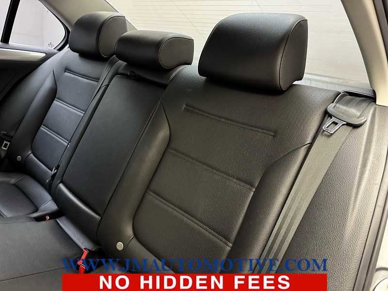 Used 2017 Volkswagen Jetta SE FWD image 16