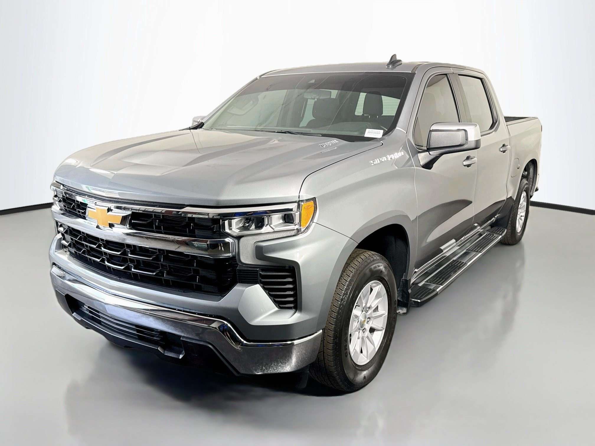 Used 2024 Chevrolet Silverado 1500 LT RWD image 4
