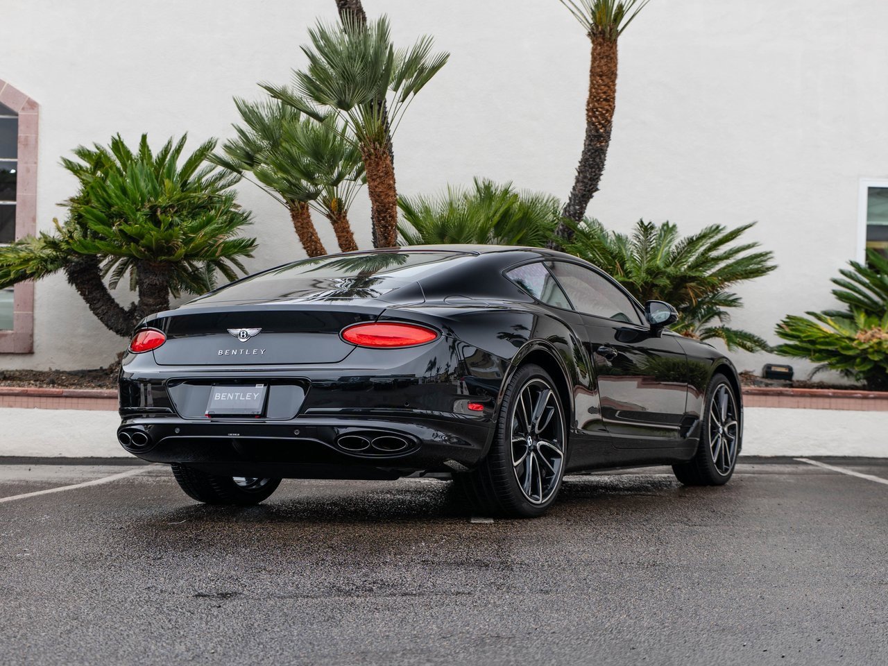 Used 2024 Bentley Continental GT image 32