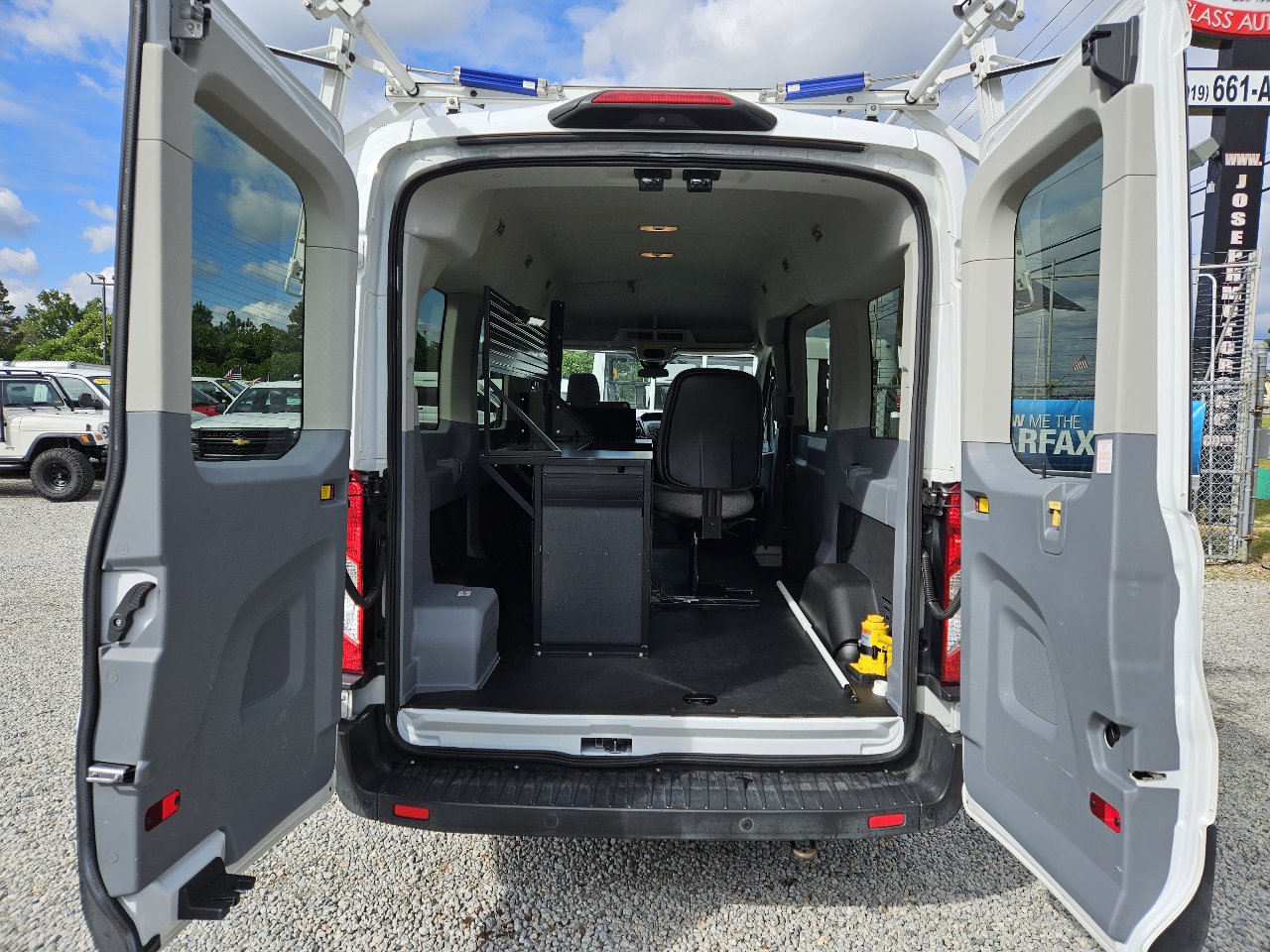 Used 2019 Ford Transit 150 XLT image 17