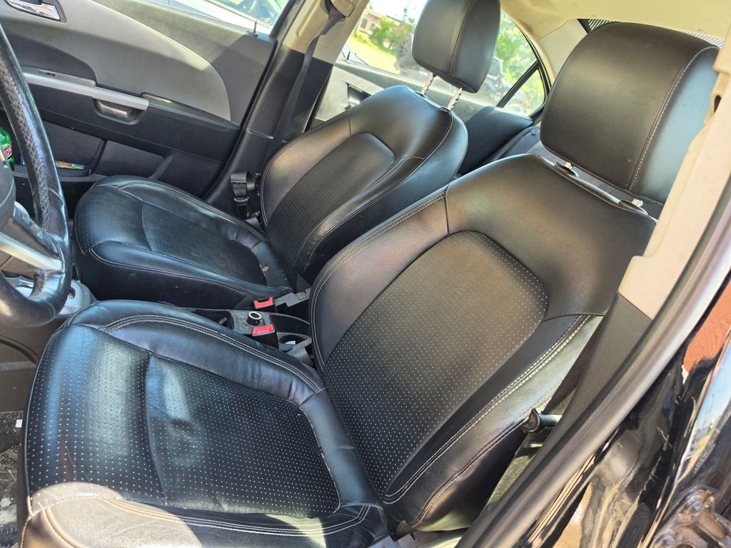 Used 2019 Chevrolet Sonic Premier FWD image 6