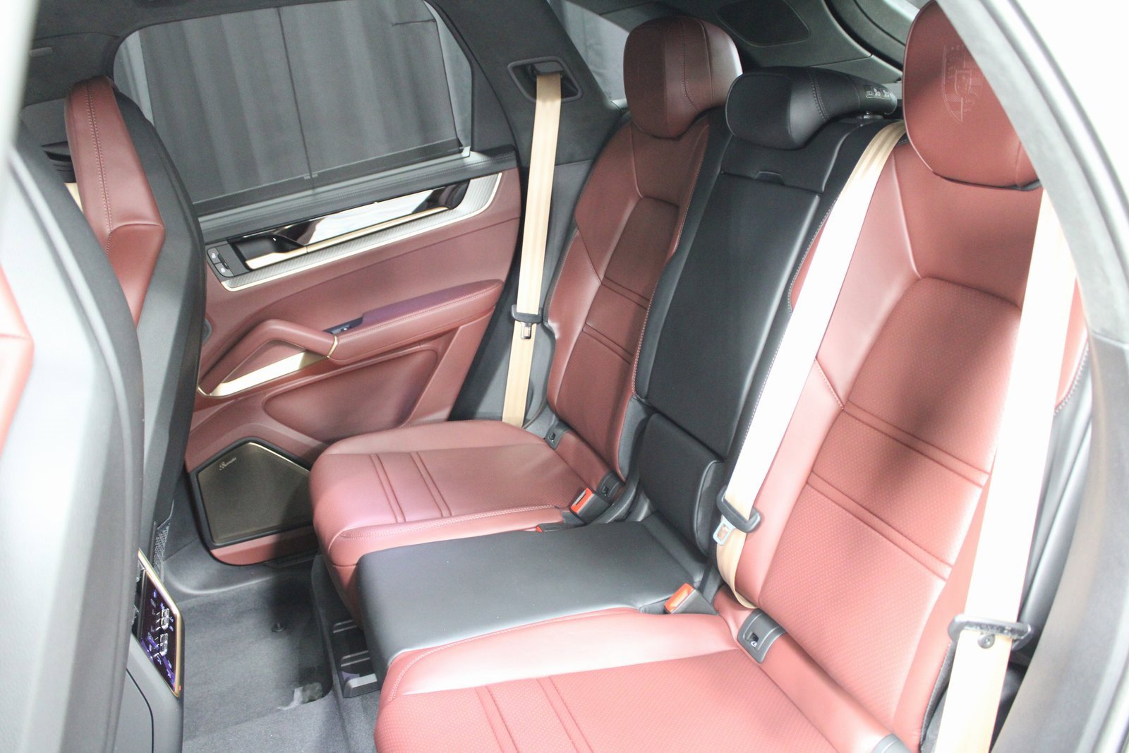 New 2025 Porsche Cayenne GTS image 20