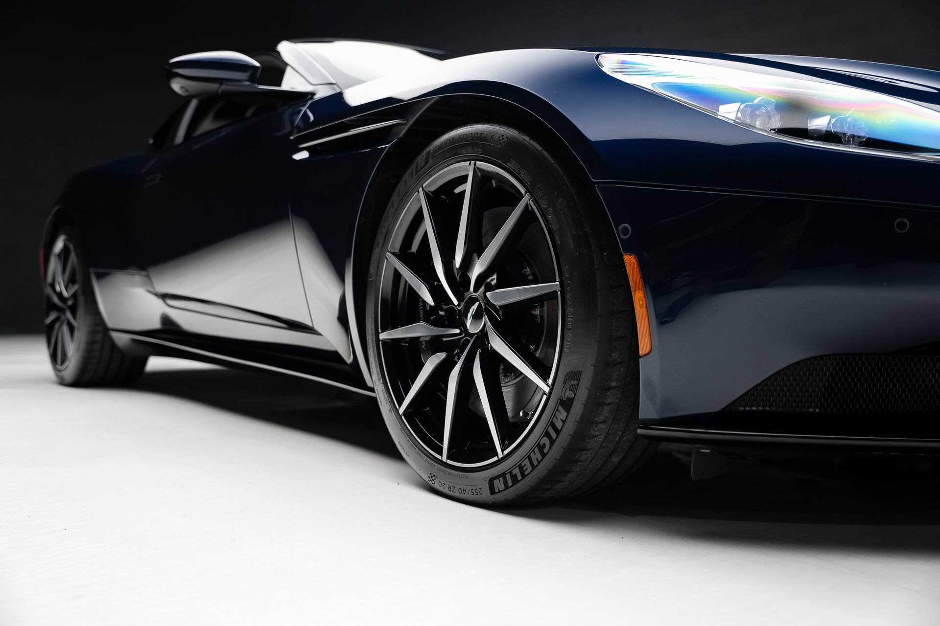 Used 2018 Aston Martin DB11 V12 RWD image 71
