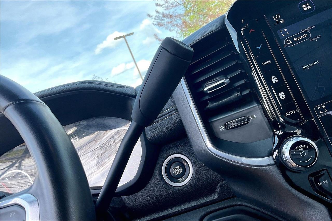 Certified 2024 RAM 3500 Laramie w/ Night Edition image 33