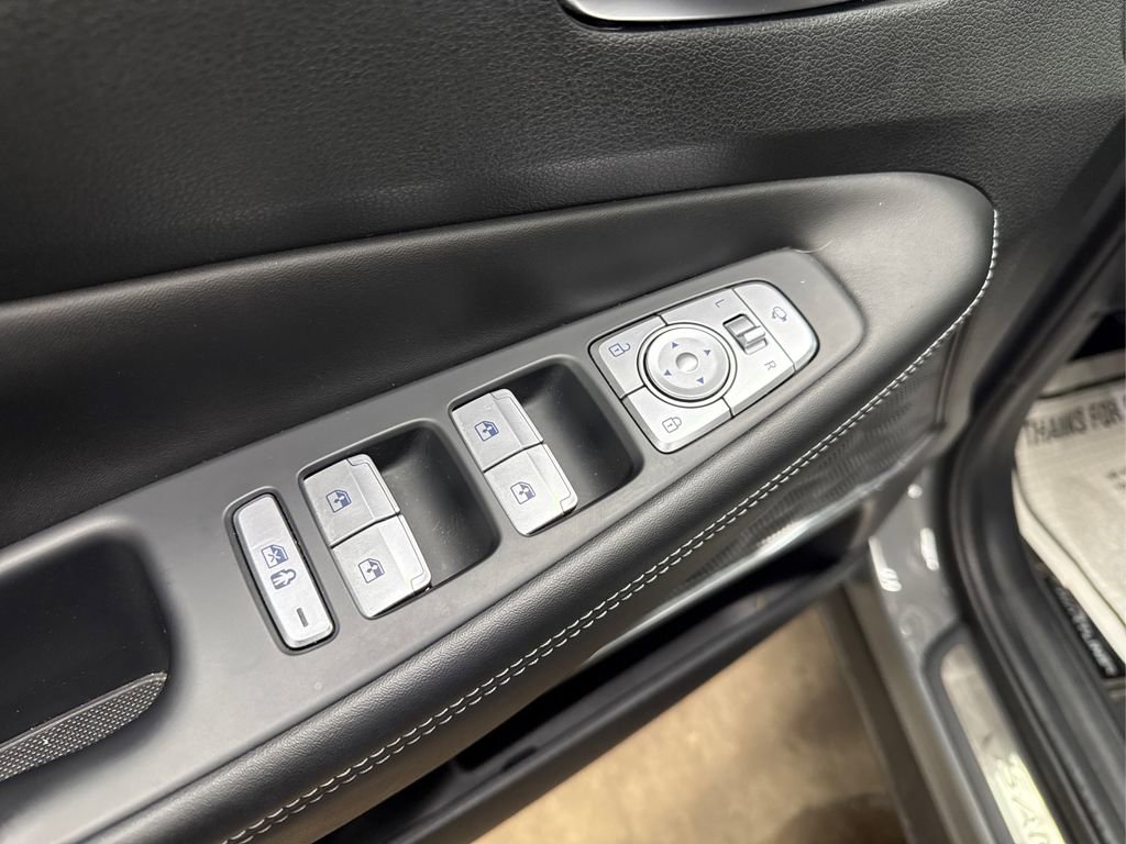 Used 2023 Hyundai Santa Fe Calligraphy image 36