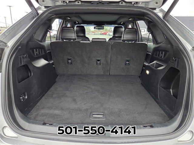 Used 2020 Ford Edge ST-Line w/ Cold Weather Package image 16