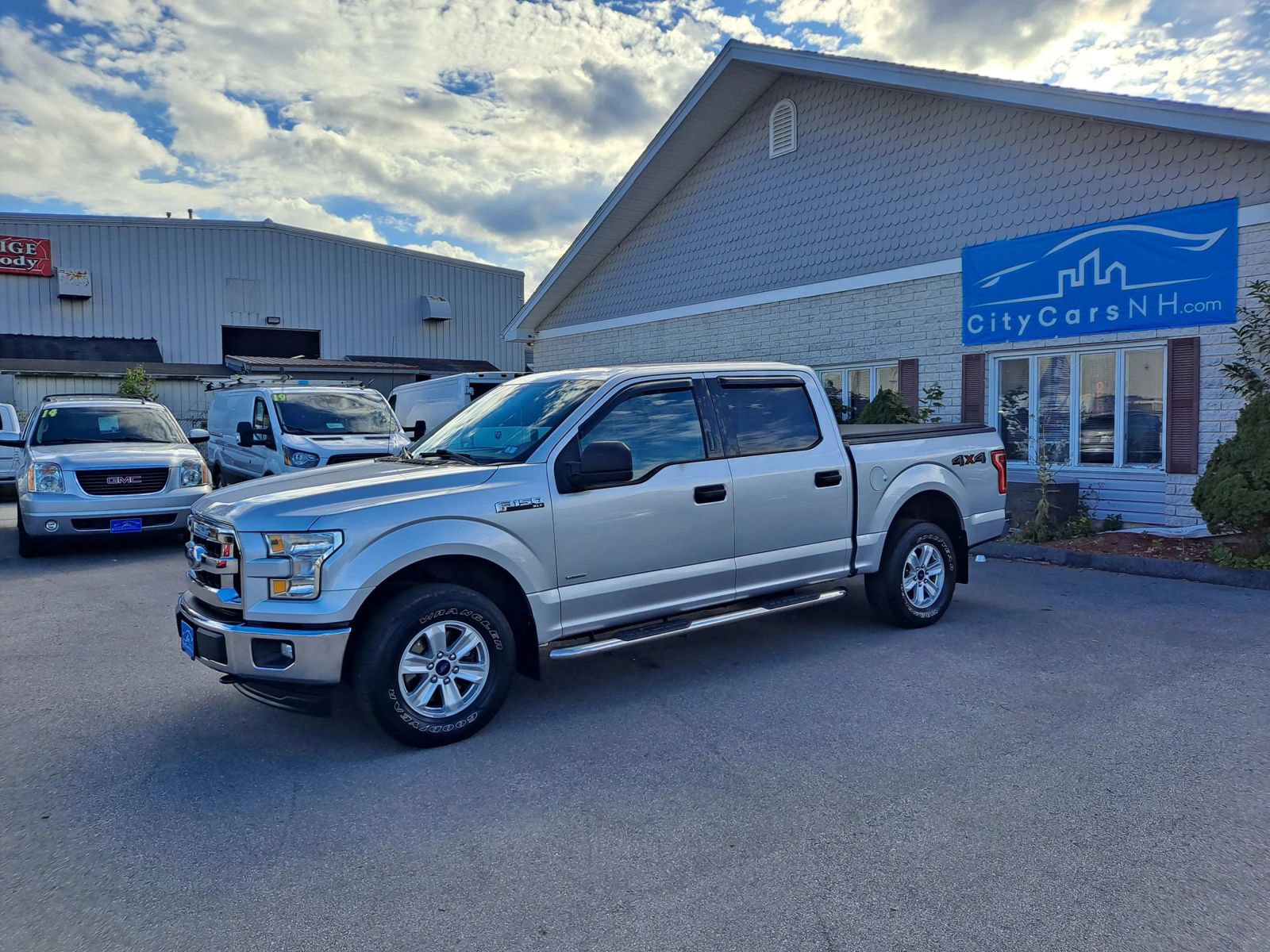 Used 2017 Ford F150 XLT AWD/4WD image 1