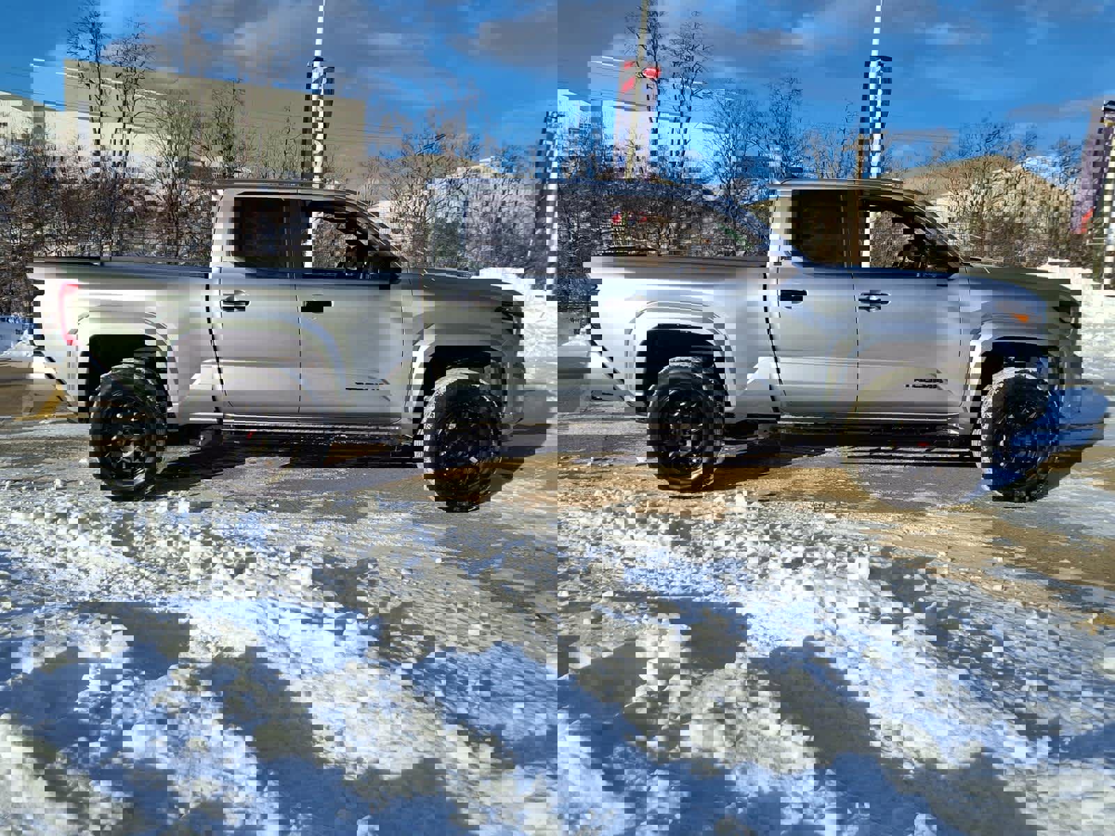 Used 2025 Toyota Tacoma SR5 image 7