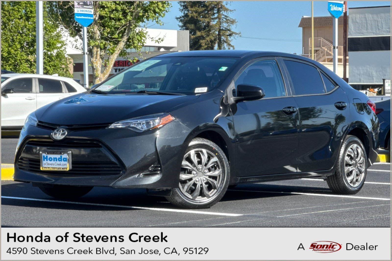 Used 2018 Toyota Corolla LE FWD image 1
