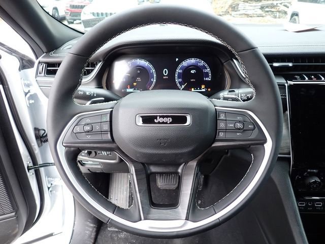 New 2025 Jeep Grand Cherokee Limited w/ Black Appearance Package image 18