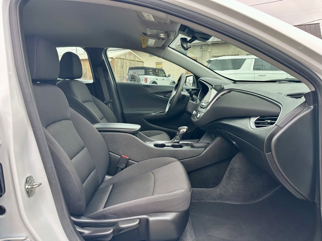 Used 2024 Chevrolet Malibu LT image 12