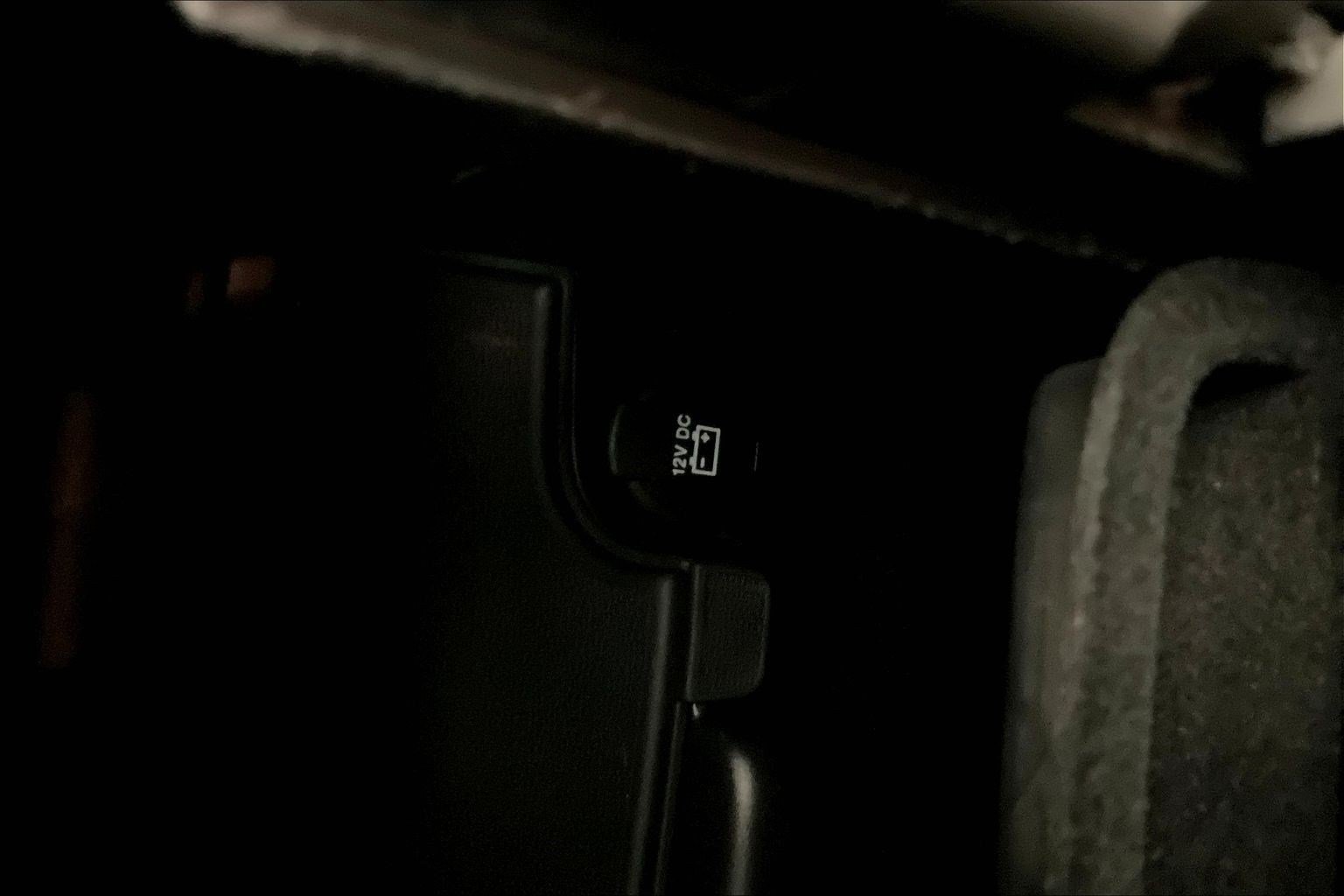 Used 2020 Dodge Journey SE w/ SE Popular Equipment Group FWD image 16