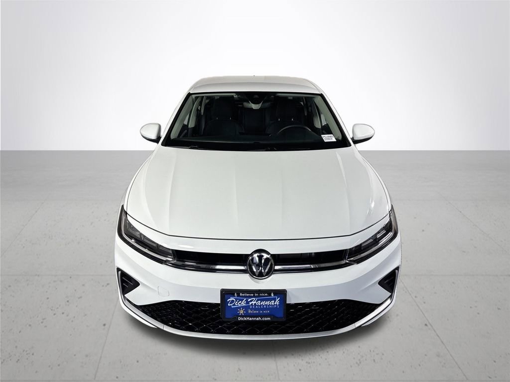 Used 2025 Volkswagen Jetta S image 3