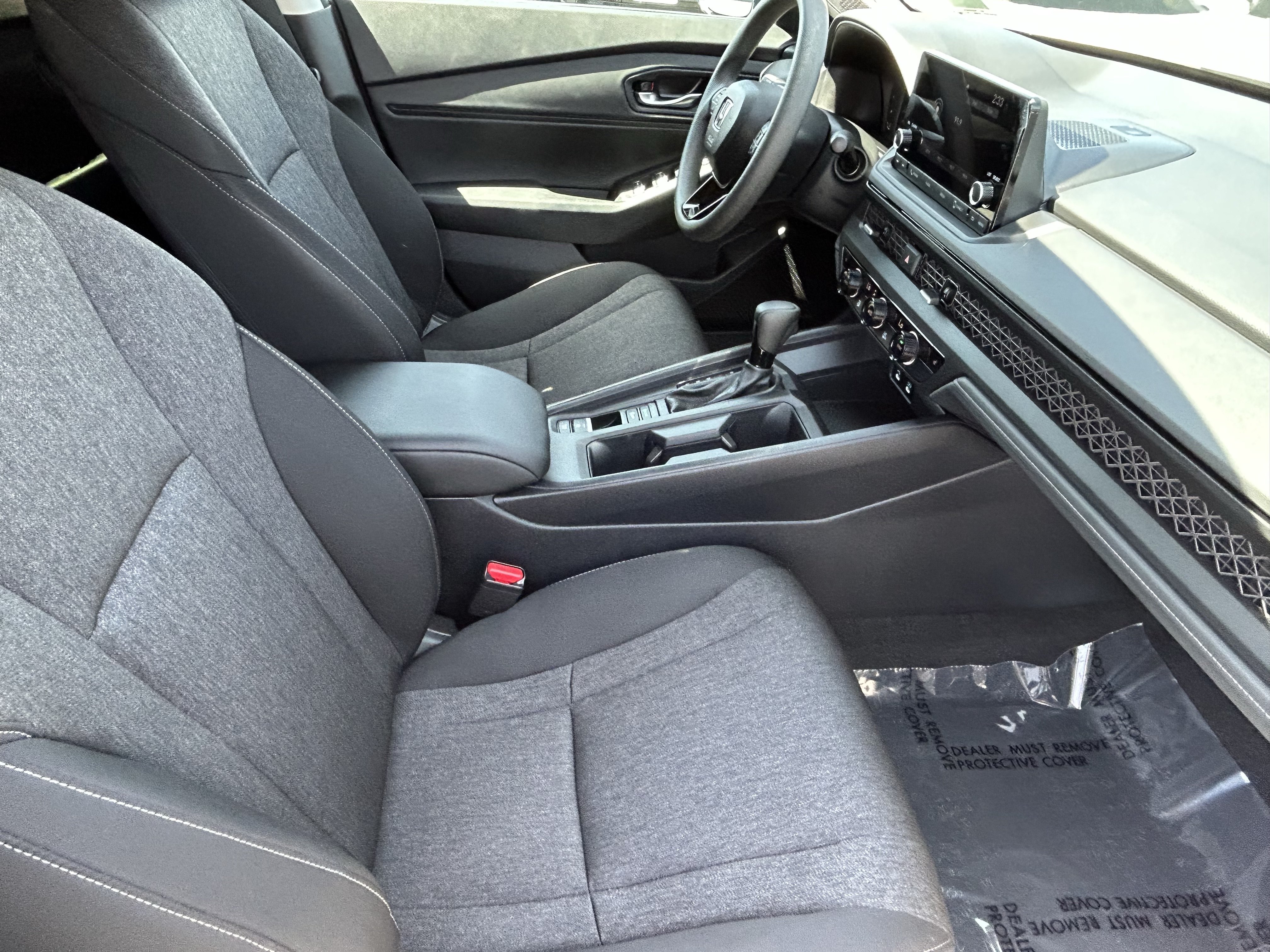 Certified 2025 Honda Accord SE image 9