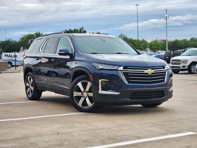 Used 2023 Chevrolet Traverse LT w/ LT Premium Package FWD video 2