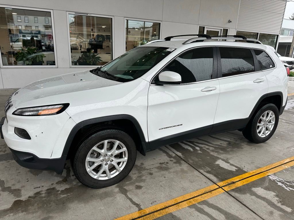 Used 2017 Jeep Cherokee Latitude w/ Safety/Convenience Group image 3