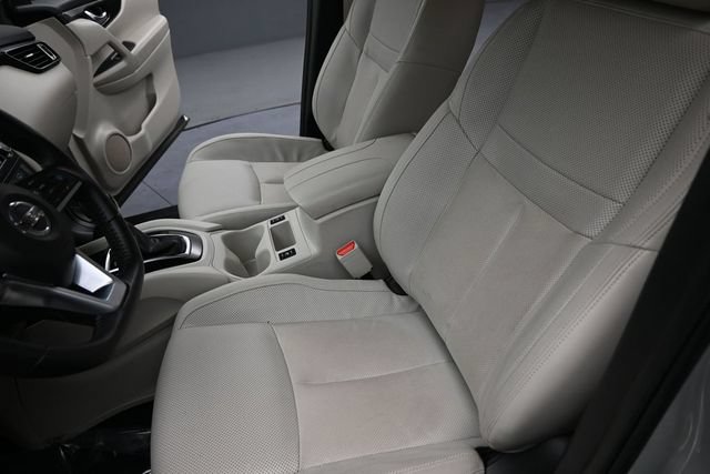 Used 2022 Nissan Rogue Sport SL w/ Premium Package FWD image 14