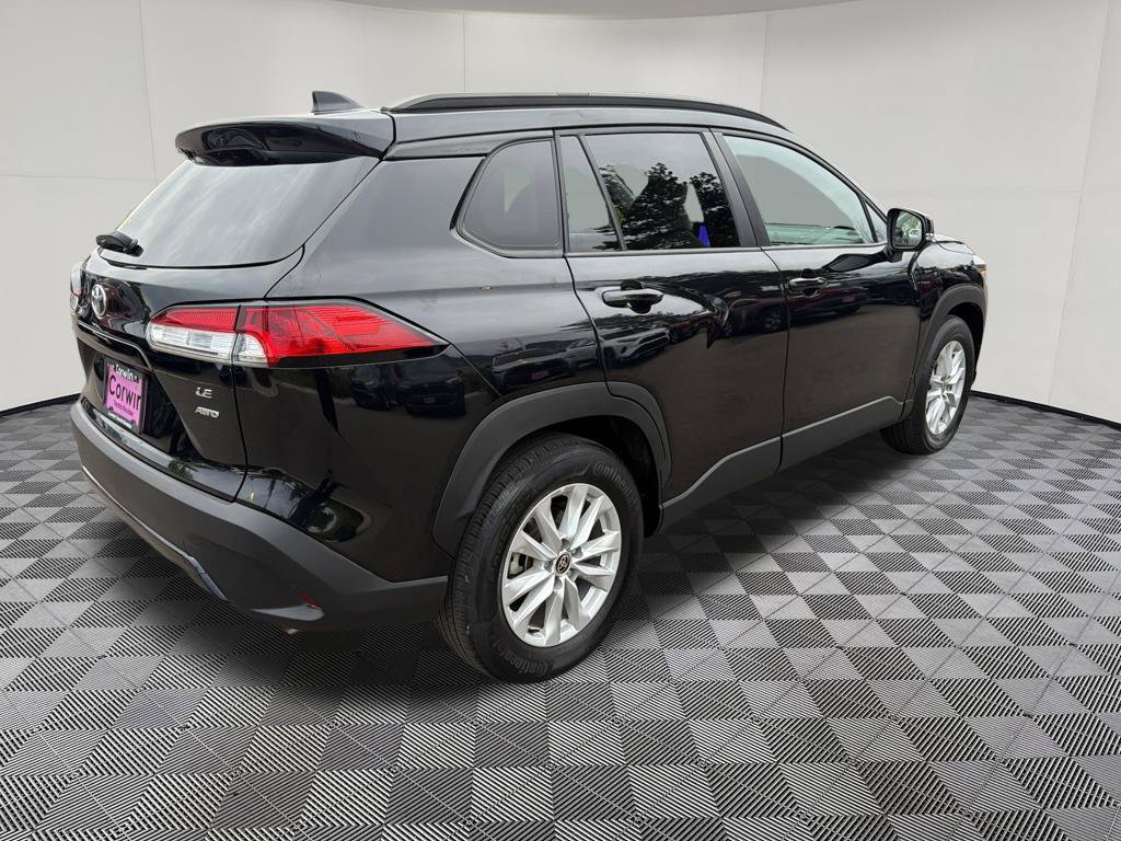 Used 2023 Toyota Corolla Cross LE AWD/4WD image 8