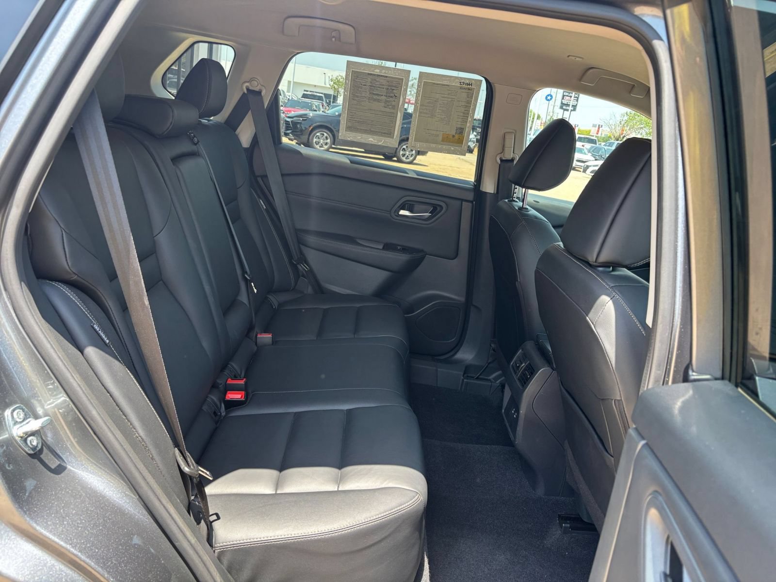 Used 2026 Nissan Rogue SL FWD image 29