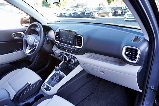Used 2026 Hyundai Venue SEL image 11