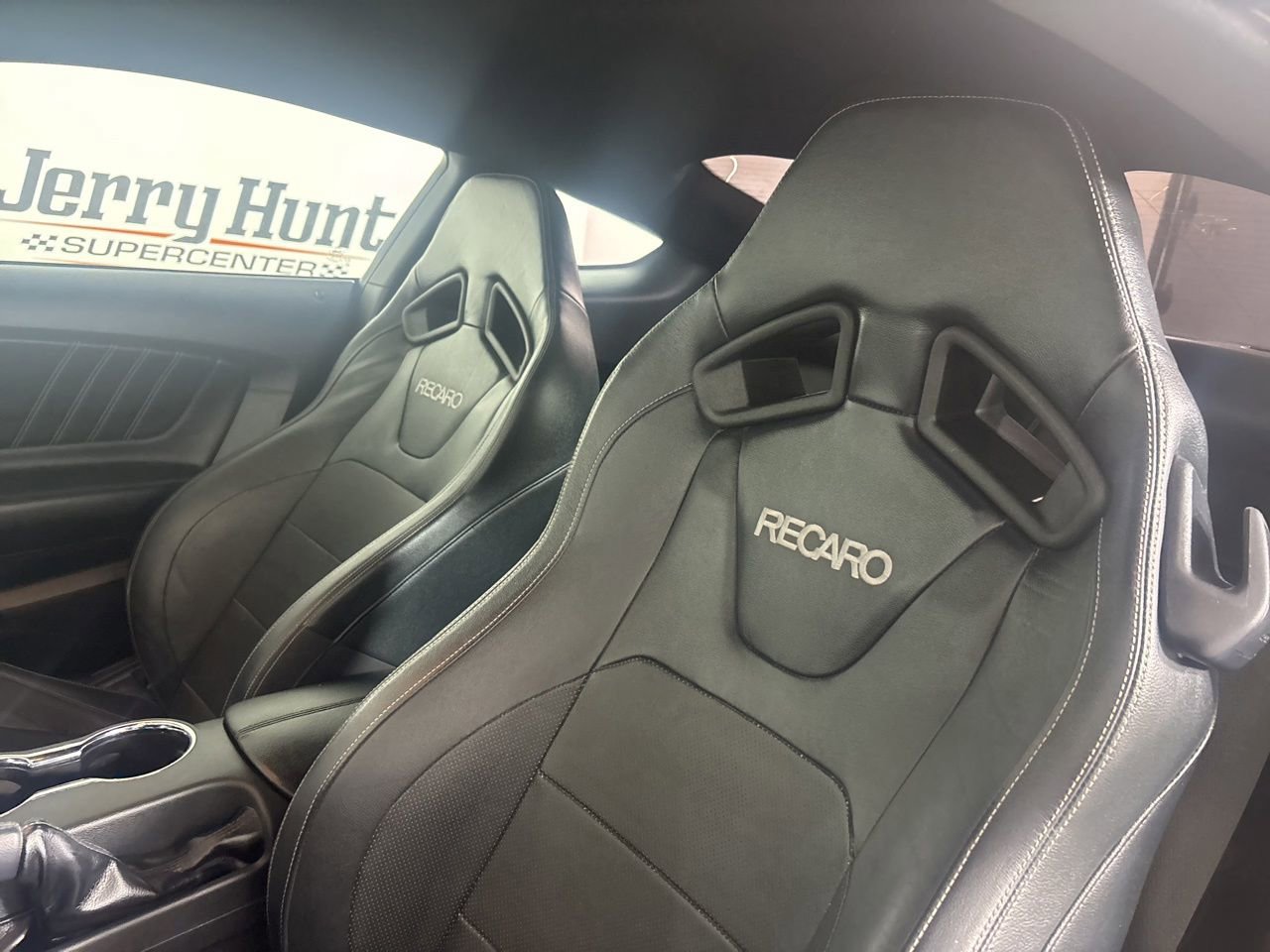 Used 2015 Ford Mustang GT Premium w/ Equipment Group 401A RWD image 9