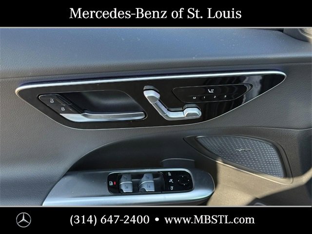 New 2026 Mercedes-Benz C 300 4MATIC Sedan image 12
