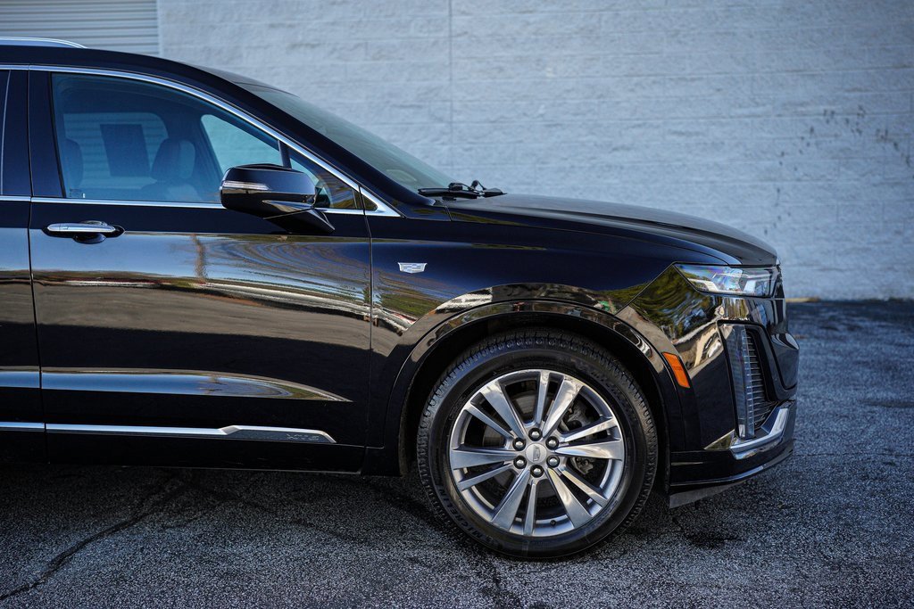 Used 2023 Cadillac XT6 Premium Luxury image 15
