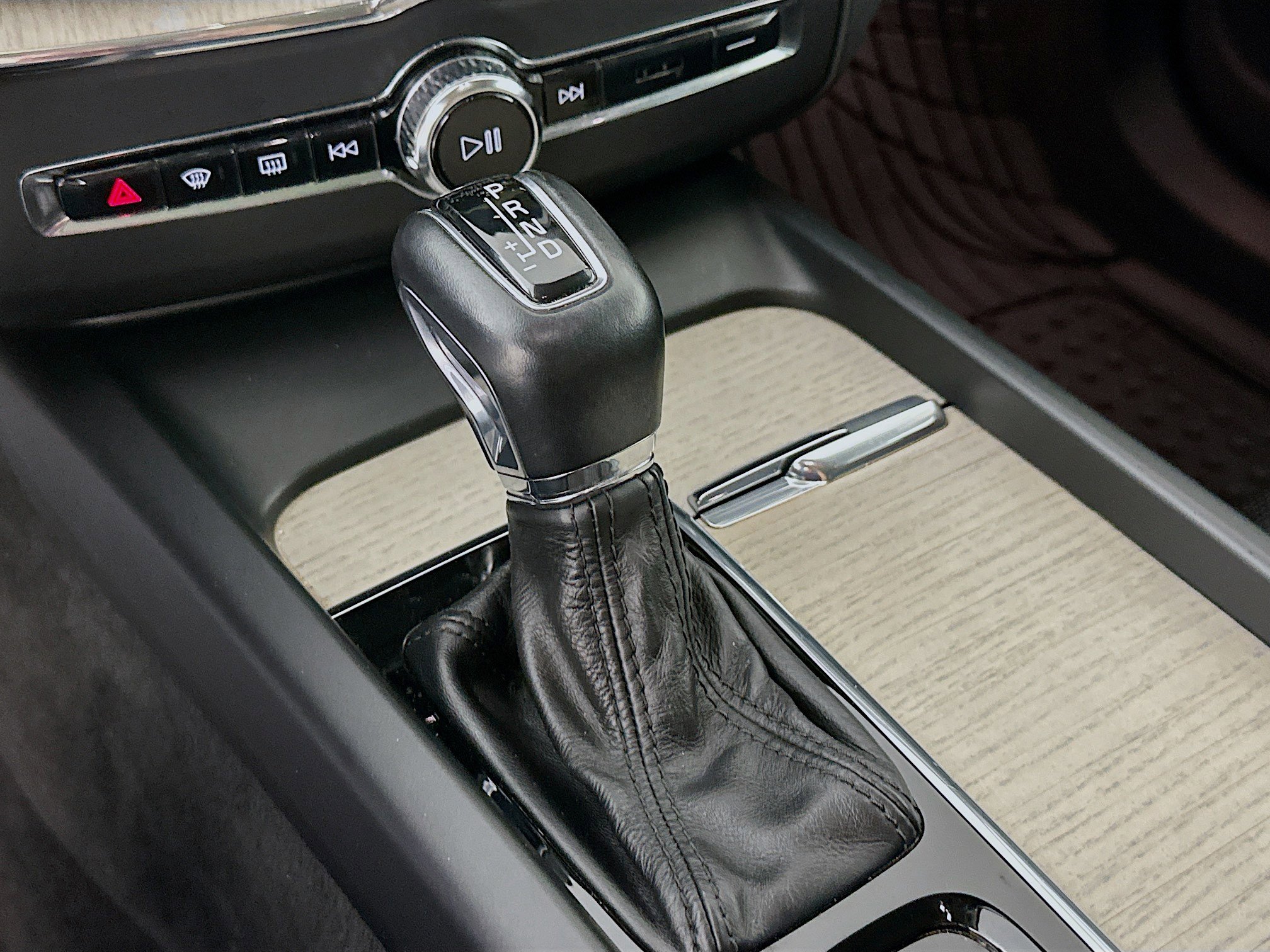 Used 2021 Volvo XC60 T5 Inscription image 25