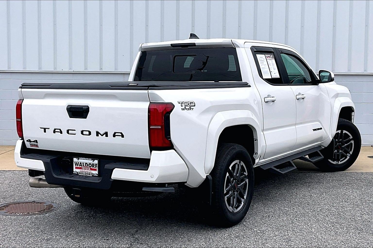 Used 2024 Toyota Tacoma TRD Sport w/ TRD Sport Upgrade Package AWD/4WD image 17