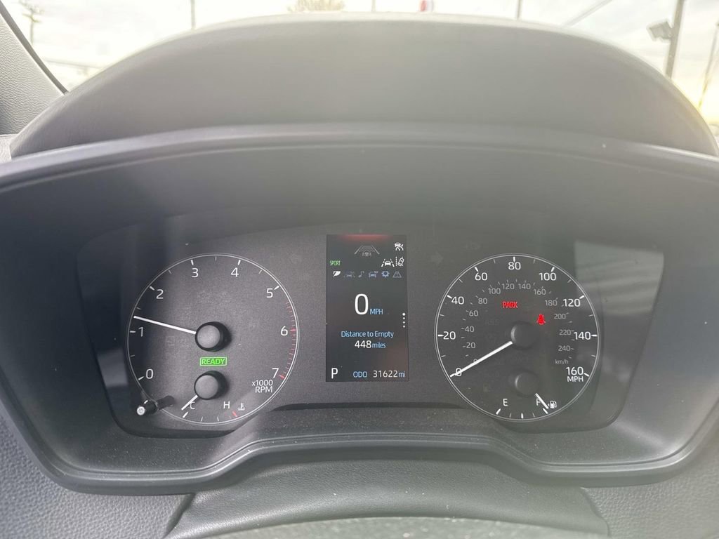 Used 2024 Toyota Corolla SE w/ SE Package image 13