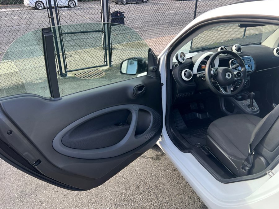 Used 2019 smart fortwo electric drive image 11