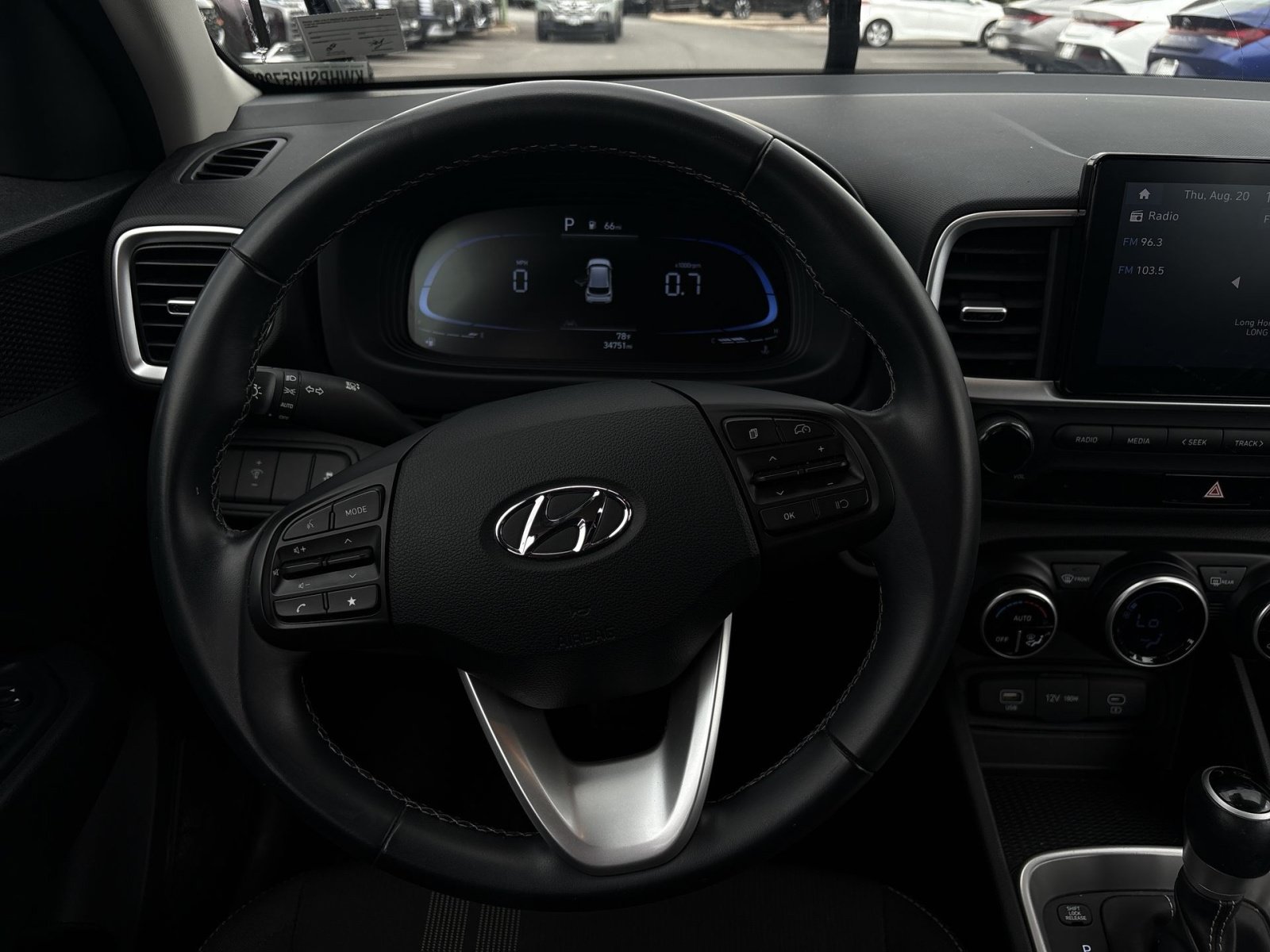 Certified 2025 Hyundai Venue SEL FWD image 18
