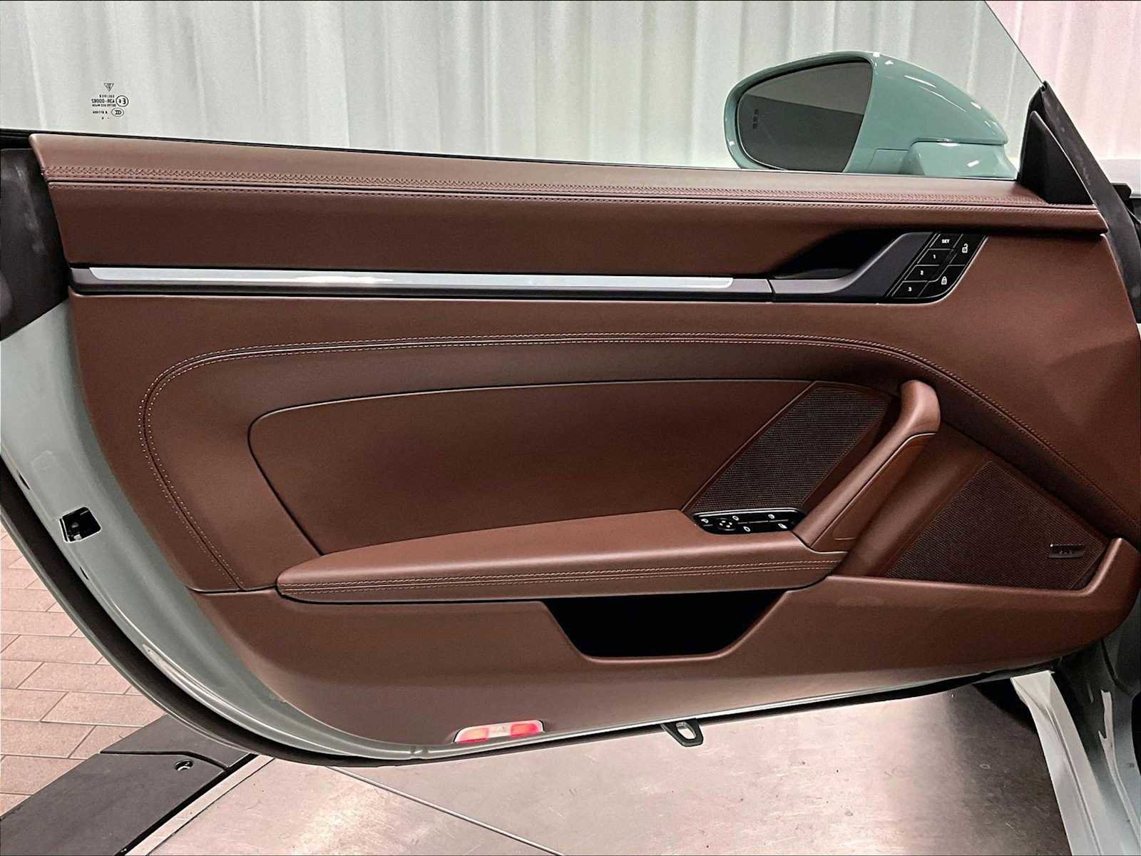 Used 2025 Porsche 911 Carrera image 25