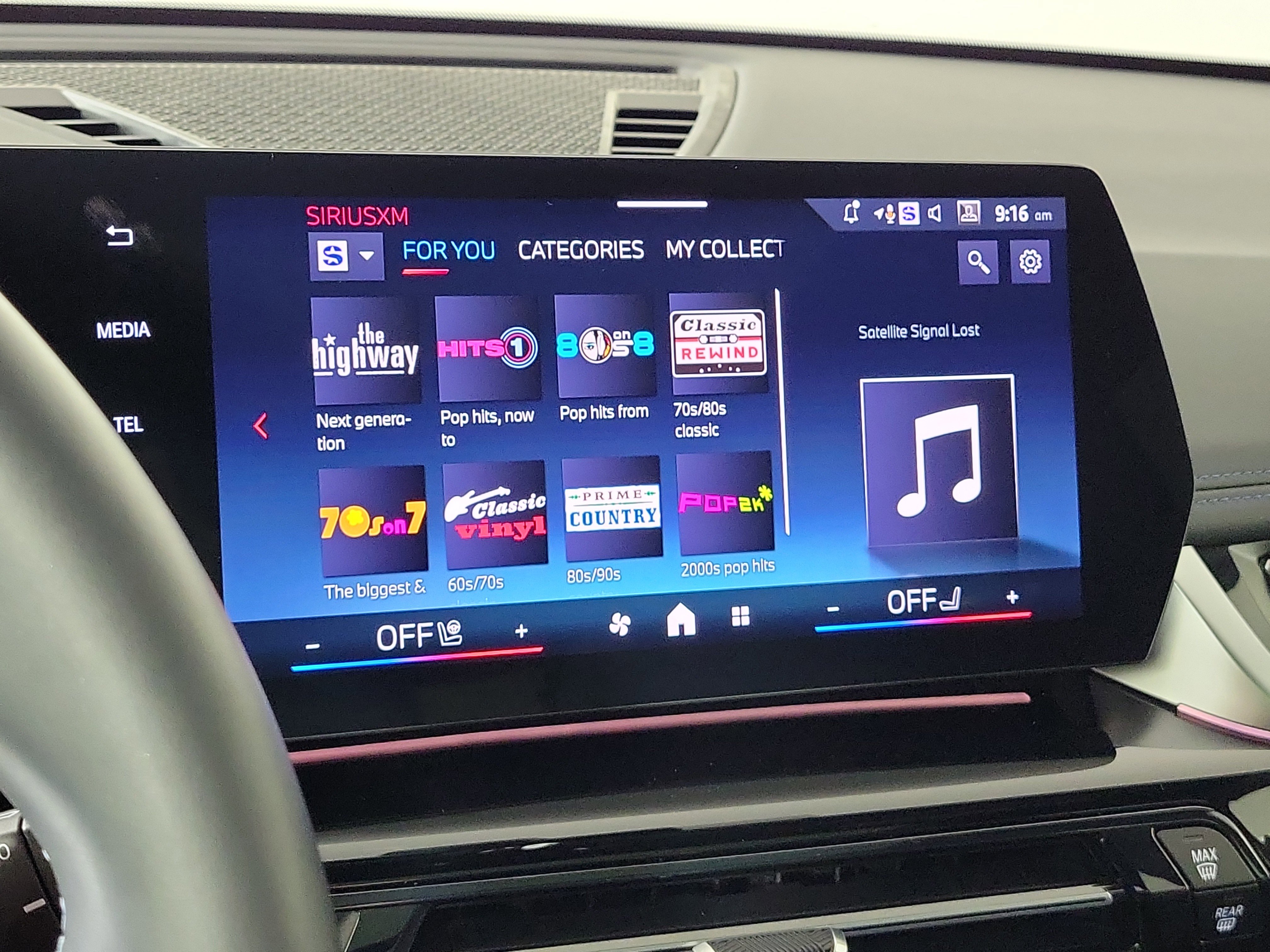 Certified 2024 BMW X1 M35i w/ Premium Package image 17