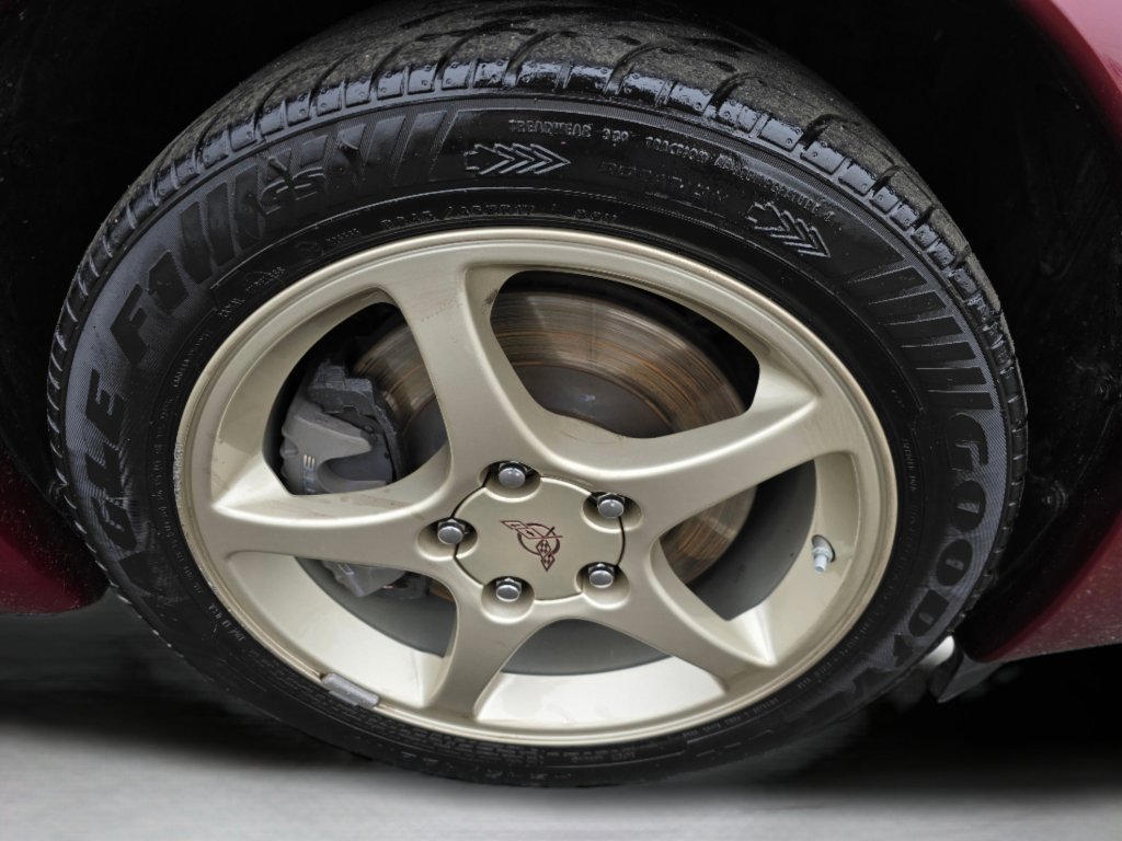 Used 2003 Chevrolet Corvette Convertible w/ Preferred Equipment Group1 image 25